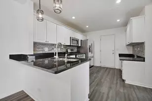 54 Egg Harbour Ct, Schaumburg, IL 60173 - Photo 4