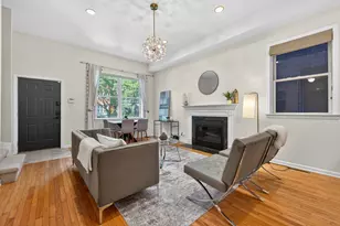 1455 W Wolfram St, Chicago, IL 60657 - Photo 4