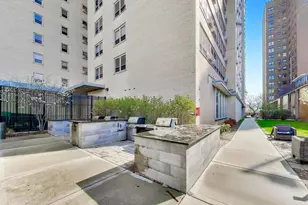 3950 N Lake Shore Dr, Chicago, IL 60613 - Photo 24