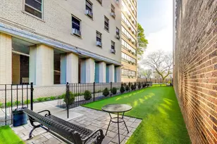 3950 N Lake Shore Dr, Chicago, IL 60613 - Photo 22