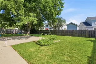 1284 Regent Dr, Mundelein, IL 60060 - Photo 24