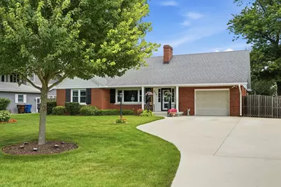 513 N West Street, Peotone, IL 60468 - Photo 1