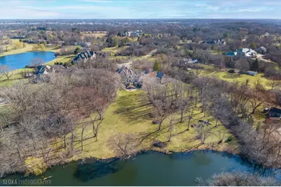 414 Dana Lane, Barrington Hills, IL 60010 - Photo 2