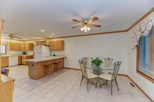 315 Coaler Dr, Coal City, IL 60416 - Photo 6