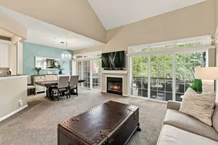 55 Lakebreeze Ct, Lake Zurich, IL 60047 - Photo 4