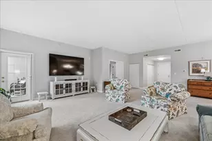 310 E Church Ave, Libertyville, IL 60048 - Photo 10