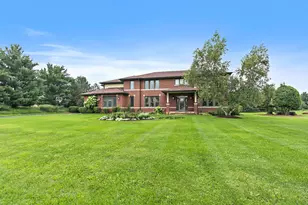 3206 Prairie View Dr, Prairie Grove, IL 60012 - Photo 2