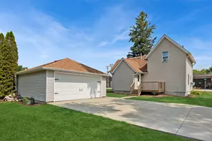 407 E Park St, Harvard, IL 60033 - Photo 20