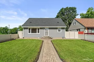 219 St Joseph Ave, Joliet, IL 60436 - Photo 2