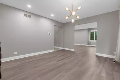 8430 Carriage Green Drive, Darien, IL 60561 - Photo 6