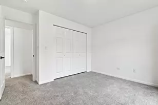 540 Devonshire Ln, Crystal Lake, IL 60014 - Photo 12
