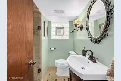 570 W Crockett Avenue, Elmhurst, IL 60126 - Photo 18