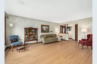 570 W Crockett Avenue, Elmhurst, IL 60126 - Photo 4