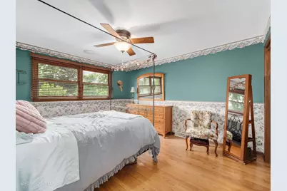 570 W Crockett Avenue, Elmhurst, IL 60126 - Photo 12