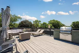 5746 N Washtenaw Ave, Chicago, IL 60659 - Photo 8
