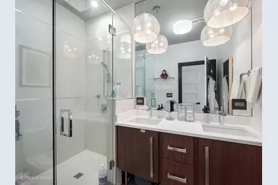 5746 N Washtenaw Avenue #2, Chicago, IL 60659 - Photo 10