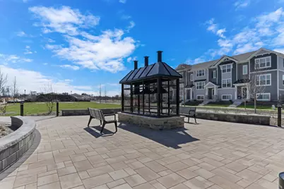 2052 Yellowstone Boulevard, Mundelein, IL 60060 - Photo 24