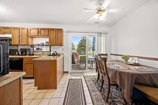 437 Wright Ct, Bolingbrook, IL 60440 - Photo 12