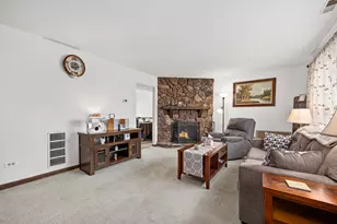 437 Wright Ct, Bolingbrook, IL 60440 - Photo 6