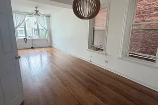 2863 W McLean Ave, Chicago, IL 60647 - Photo 10