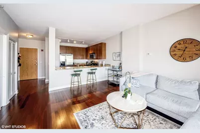 451 W Huron Street #1003, Chicago, IL 60654 - Photo 6