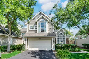 2033 N Evergreen Ave, Arlington Heights, IL 60004 - Photo 1