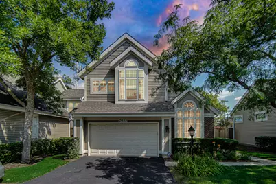 2033 N Evergreen Avenue, Arlington Heights, IL 60004 - Photo 2