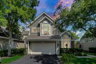 2033 N Evergreen Ave, Arlington Heights, IL 60004 - Photo 2