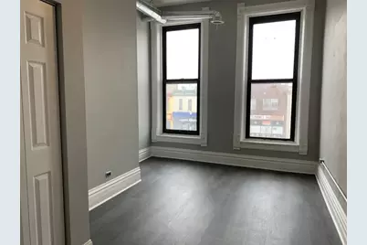 8 N State Street #UPPER, Elgin, IL 60123 - Photo 10