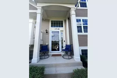 1716 Windward Drive #1716, Pingree Grove, IL 60140 - Photo 2
