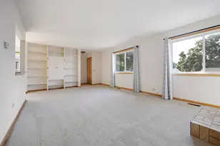 717 Whitesail Dr, Schaumburg, IL 60194 - Photo 8
