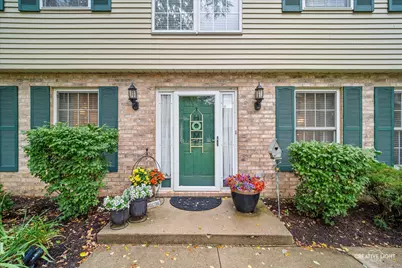 1537 Laurel Oaks Drive #1537, Streamwood, IL 60107 - Photo 2