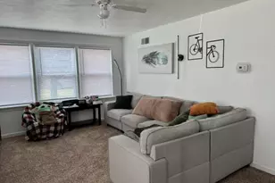 804 N Division St, Pontiac, IL 61764 - Photo 2