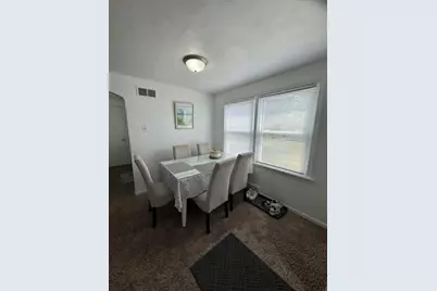 804 N Division Street, Pontiac, IL 61764 - Photo 4