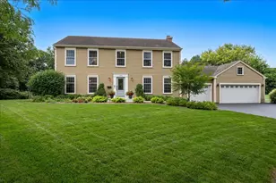 1483 Allen Ln, Saint Charles, IL 60174 - Photo 2