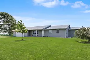 2499 County Road 2600, Plainfield, IL 61862 - Photo 4