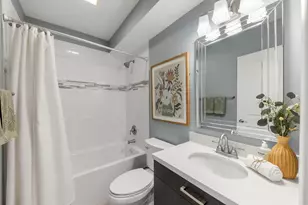 383 Elm St, Glen Ellyn, IL 60137 - Photo 8