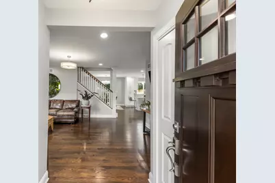 383 Elm Street, Glen Ellyn, IL 60137 - Photo 2