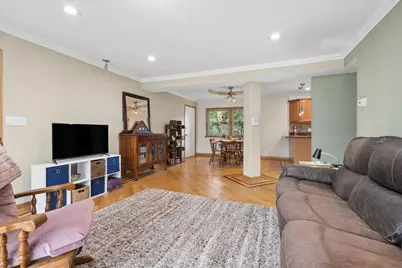 4200 N Keystone Avenue #3B, Chicago, IL 60641 - Photo 6