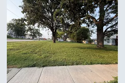 1429 Bluff Street, Peru, IL 61354 - Photo 2