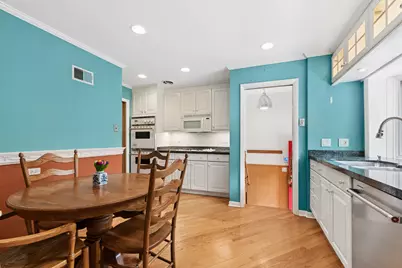 1619 Seward Street, Evanston, IL 60202 - Photo 10