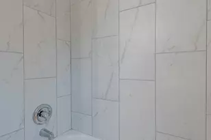 9350 S Manistee Ave, Chicago, IL 60617 - Photo 24