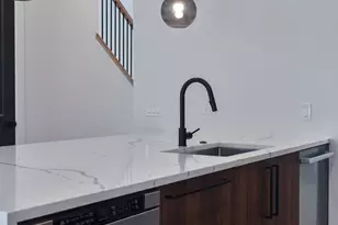 5355 N Melvina Ave, Chicago, IL 60630 - Photo 6