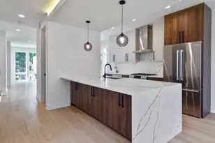 5355 N Melvina Ave, Chicago, IL 60630 - Photo 4
