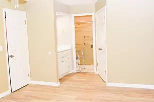 8620 Waukegan Rd, Morton Grove, IL 60053 - Photo 14