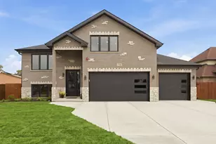 7744 W 81st St, Bridgeview, IL 60455 - Photo 2
