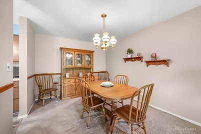 1605 E Central Road #301A, Arlington Heights, IL 60005 - Photo 8