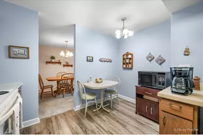1605 E Central Road #301A, Arlington Heights, IL 60005 - Photo 6