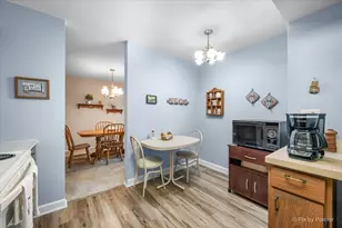 1605 E Central Rd, Arlington Heights, IL 60005 - Photo 6