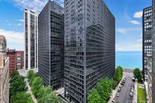 910 N Lake Shore Dr, Chicago, IL 60611 - Photo 2